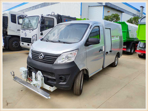 長安小型路面清洗人行道養護車產品介紹