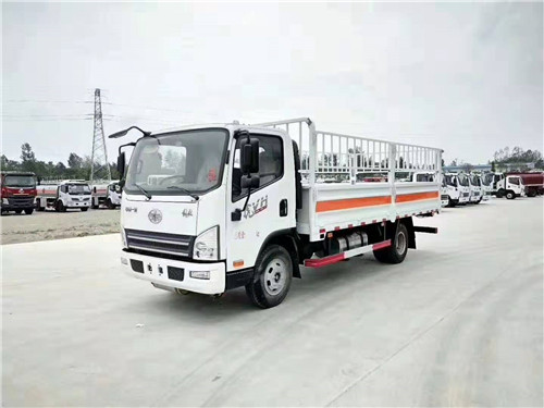 解放5米2氣瓶運輸車專業(yè)運輸液化氣瓶，氧氣瓶，乙炔氣瓶，氫氣瓶等壓縮氣體鋼瓶