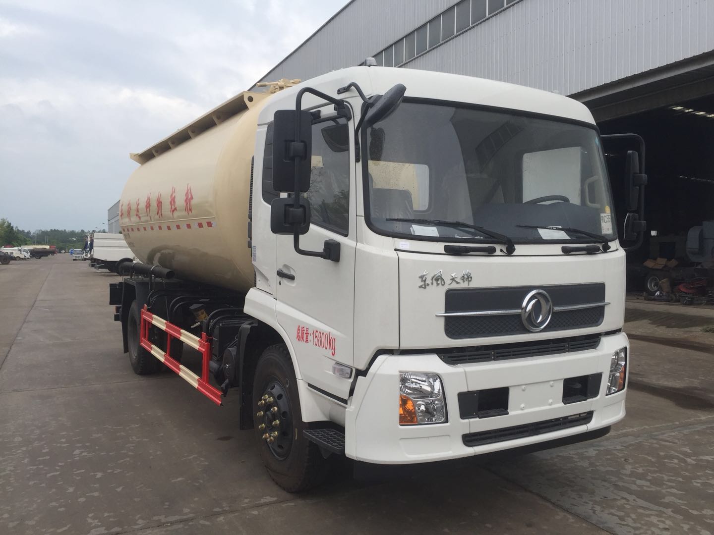 粉料物料運輸車（粉罐車）司機看過來 你真的會保養操作嗎？