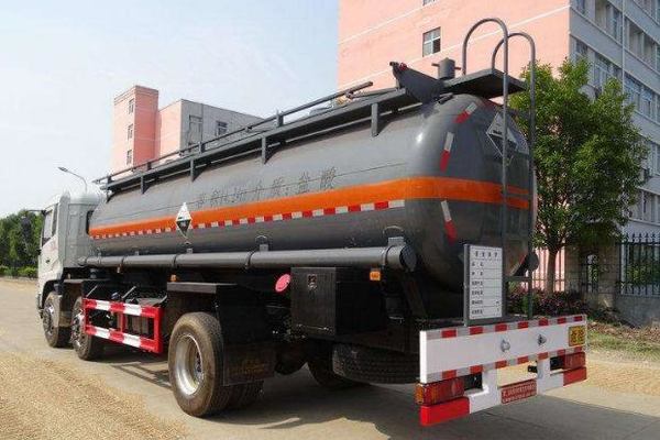 公安部提醒：這些標志不裝，最高罰5萬