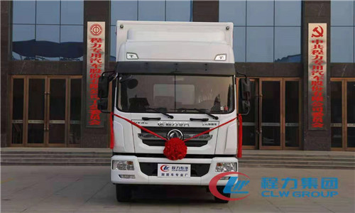 電視轉播車機動靈活，小型車載