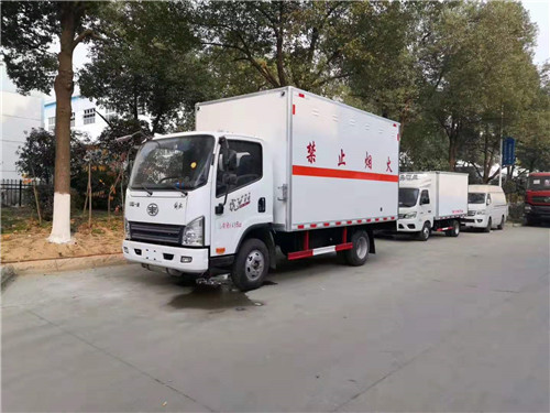 解放雜項(xiàng)危險(xiǎn)品廂式運(yùn)輸車(chē)圖片展示