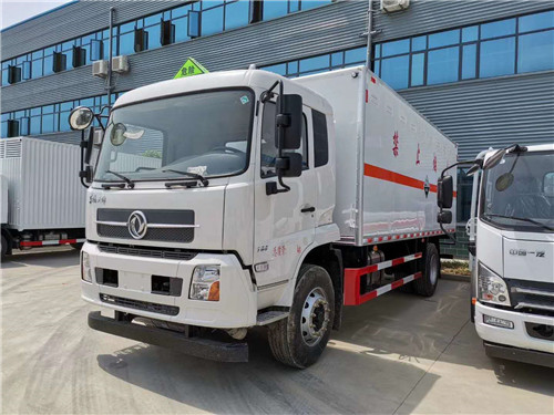 東風天錦8類腐蝕性物品廂式運輸車，環保，燃油齊全，歡迎預訂