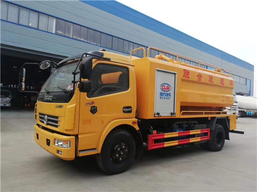 東風多利卡D7清洗吸污車現車壹臺，污水罐7方，清水罐2.7方