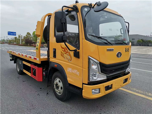 藍牌”一拖二清障車免征產品，重汽“豪曼”濰柴130馬力清障車