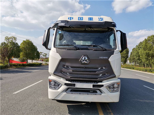 重汽豪瀚6米8冷藏車德國曼240馬力6缸機7升大排量發動機