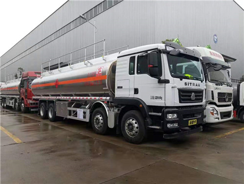 重汽汕德卡前四后八鋁合金油車圖片展示，燃油達(dá)標(biāo)也完成，歡迎選購