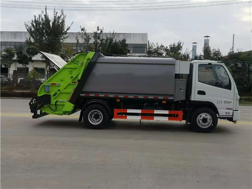 凱馬藍(lán)牌壓縮垃圾車重載爬坡6檔變速箱發(fā)熱，不打齒，故障率更低