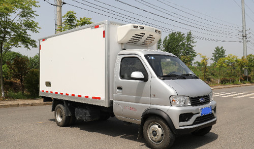 開瑞優(yōu)勁T70L國六3.22米冷藏車，短途運(yùn)輸是個(gè)不錯(cuò)的選擇
