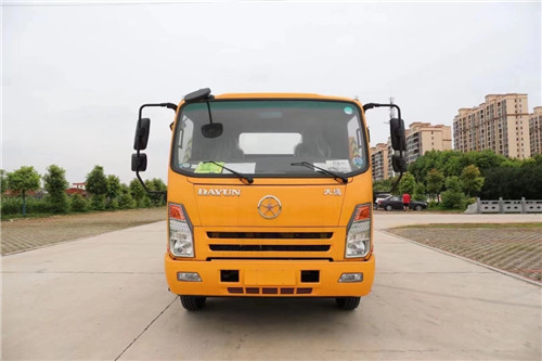 國六清障車黃牌4400軸距大運底盤圖片參數介紹