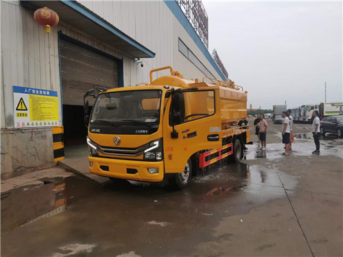 國六東風(fēng)9+3方清洗吸污車，實車公告，上戶無憂