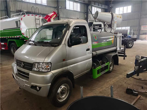 國六東風小霸王無敵灑水車，藍牌免征無憂