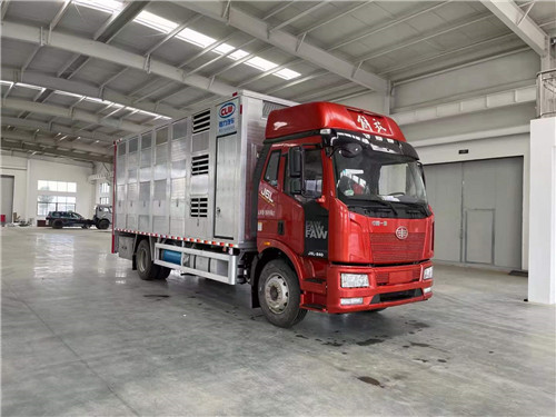 國六解放鋁合金運(yùn)豬車公告樣車低價(jià)處理