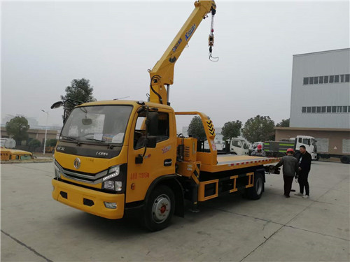 國六東風D8清障車匹配徐工4噸4節臂吊機圖片