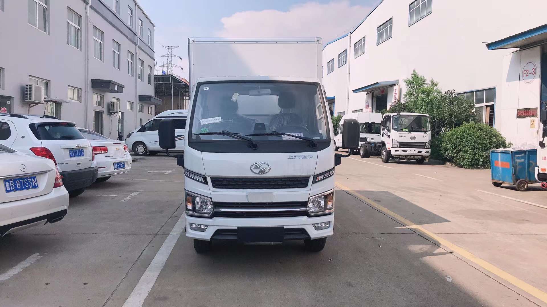 國六躍進小福星S70汽油版危貨廂式貨車圖片參數介紹