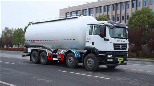 國六重汽汕德卡前四后八粉粒物料運輸車現貨，容積30立方