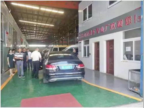 武漢天河機場孟總對軍運會專用接待乘用車定制改裝提了一些期望，要求中標方在生產改裝中，提高認識，嚴格標準，重視質量，向北京奧運會專用車的標準看齊，將此項訂單當成一項政治任務來完成，以滿足國賓級的乘用要求。