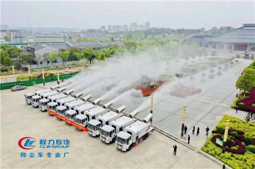 國(guó)內(nèi)疫情剛剛得到了有效的抑制，正在有序的，安全的投入復(fù)工復(fù)產(chǎn)之時(shí)，疫情在國(guó)外大爆發(fā)，大流行，新冠肺炎全球蔓延。面對(duì)疫情我們沒(méi)有被打倒，在困難之際伸出援手，拿出我們力所能及的力量幫助國(guó)外防控疫情。