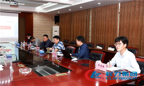  東風(fēng)越野車公司市場(chǎng)部部長(zhǎng)姜俊、營(yíng)銷首席徐卓虎、商品企劃主任嚴(yán)浩，以及大區(qū)銷售經(jīng)理李程成、宋成威，營(yíng)運(yùn)主管李康健等負(fù)責(zé)人出席了本次推薦會(huì)。