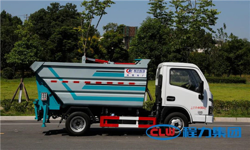 在牢固占領鄉鎮環衛裝備市場的同時，程力公司新研發的高端國六無泄漏自卸式垃圾車，在北上廣深漢一線城市及各省會城市受到用戶青睞，一上市就成為網紅環衛保潔車，作業和行駛時就是一道亮麗的城市風景。