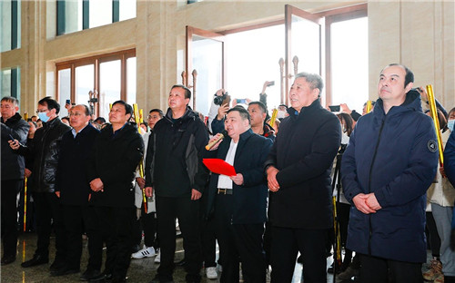 2020年三月份以來，程力專汽及應急產品的生產銷售一直持續快速的攀升，平均增長速度超過了20%，遙遙領先于同行業的其他生產廠家，高于歷史同期增長水平，打了一個漂亮的翻身仗，截止12月25日上午10：38分，專汽產值提前6天順利完成75.58億，交出了一份令人滿意的答卷。