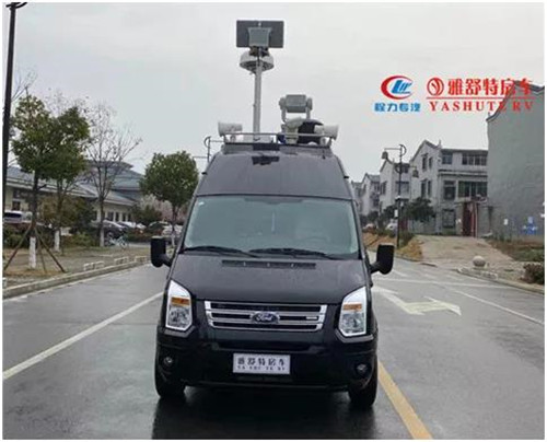 因此，程力雅舒特旅居廠今年最新設計生產了此款指揮車：福特新世代指揮車。