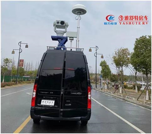 福特新世代通信指揮車正是利用先進的大功率廣播指揮系統、現代無線通信技術、計算機技術、圖像采集技術、無線圖像傳輸技術、強光照明技術等，實現單兵－指揮車－指揮中心的通信聯絡、指揮調度等功能，是公安、消防、武警及人防等部門針對大型混亂現場的群眾疏散、搶險救援的綜合移動平臺，是現代通信技術及其它高科技技術的綜合運用。