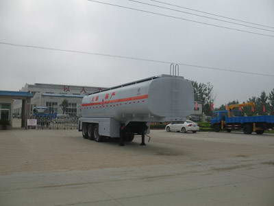 44方運(yùn)油半掛車(chē)
