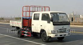 小霸王帶升降平臺高空作業車