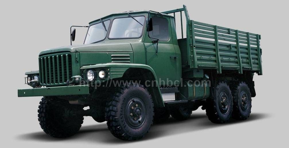 東風EQ2082E6D 6×6越野車