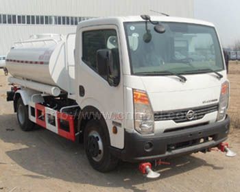 日產凱普斯達灑水車
